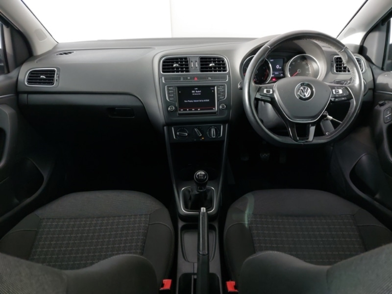 Used Volkswagen Polo 2016 for sale - 77265308: Photo 2