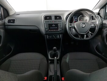 Used Volkswagen Polo 2016 for sale - 77265308: Photo