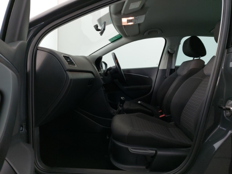 Used Volkswagen Polo 2016 for sale - 77265308: Photo 5