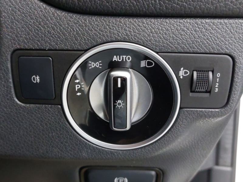 Used Mercedes-Benz GLA 2018 for sale - 76393135: Photo 15