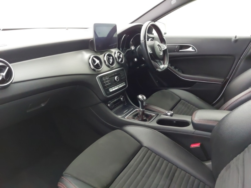 Used Mercedes-Benz GLA 2018 for sale - 76393135: Photo 5