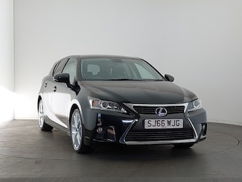 2017 - 200h 1.8 Luxury 5dr CVT Auto