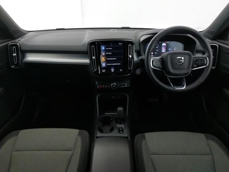 Used Volvo XC40 2022 for sale - 76713577: Photo 2