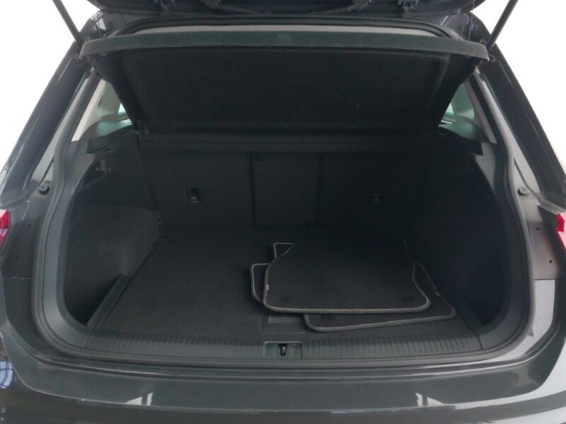 Used Volkswagen Tiguan 2017 for sale - 76721810: Photo 8