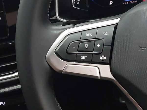 Used Volkswagen T-Roc 2023 for sale - 75338694: Photo 18