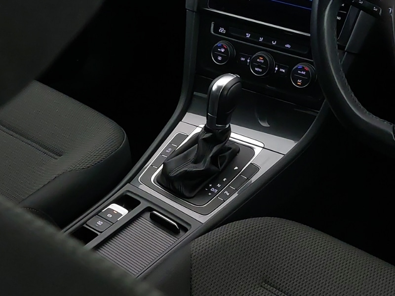 Used Volkswagen Golf 2017 for sale - 76602277: Photo 11