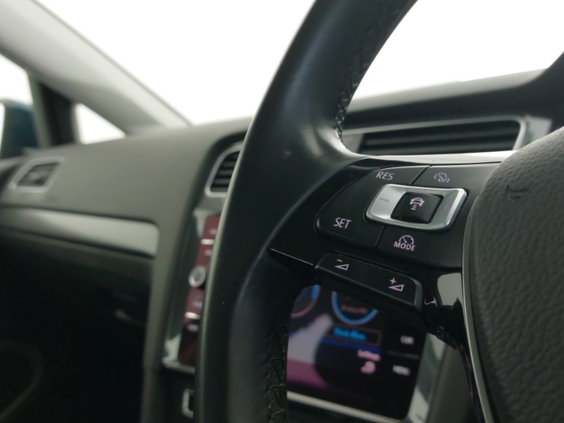 Used Volkswagen Golf 2017 for sale - 76602277: Photo 13