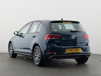 Used Volkswagen Golf 2017 for sale - 76602277: Photo