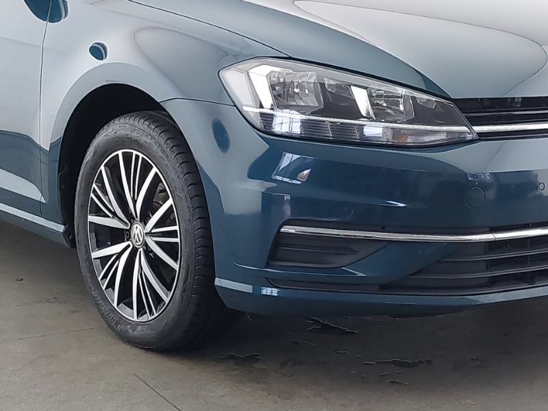 Used Volkswagen Golf 2017 for sale - 76602277: Photo 9