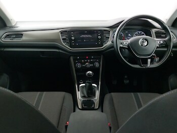 Used Volkswagen T-Roc 2018 for sale - 77623283: Photo