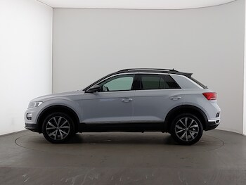 Used Volkswagen T-Roc 2018 for sale - 77623283: Photo