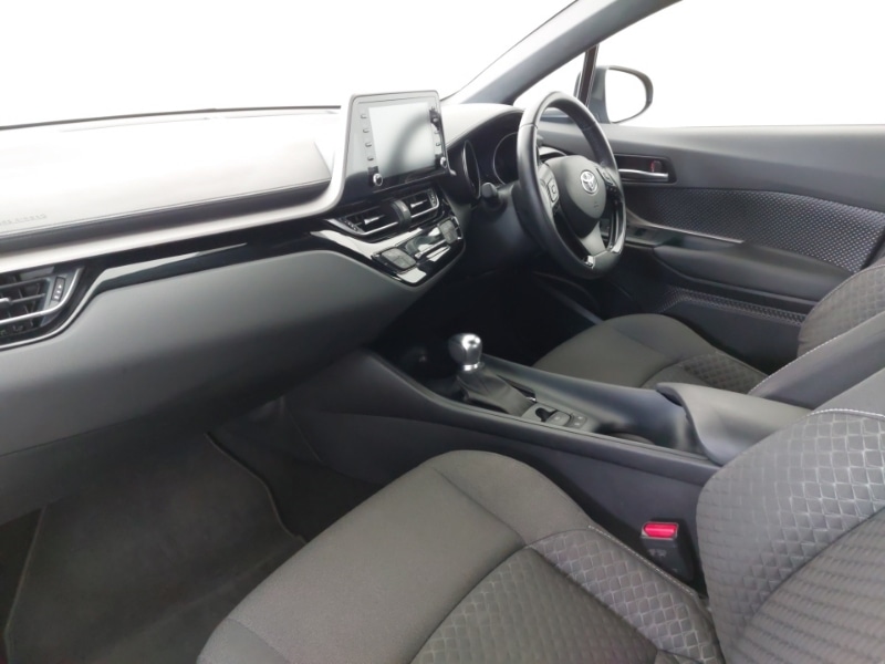 Used Toyota C-HR 2022 for sale - 76053230: Photo 5