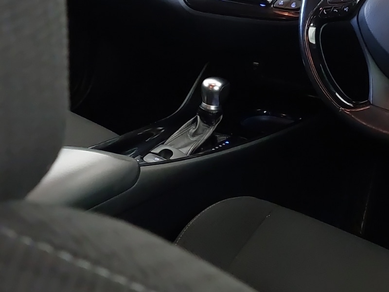 Used Toyota C-HR 2018 for sale - 76779661: Photo 11