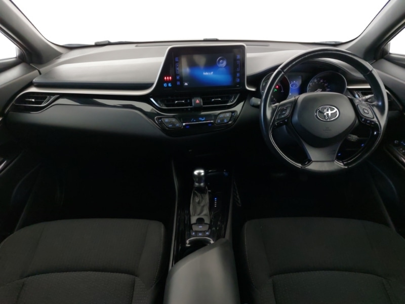 Used Toyota C-HR 2018 for sale - 76779661: Photo 2