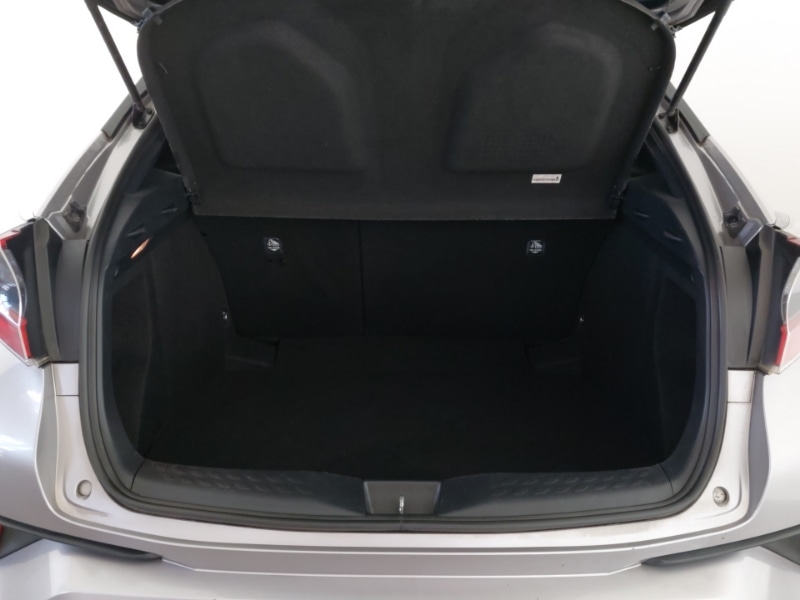 Used Toyota C-HR 2018 for sale - 76779661: Photo 8