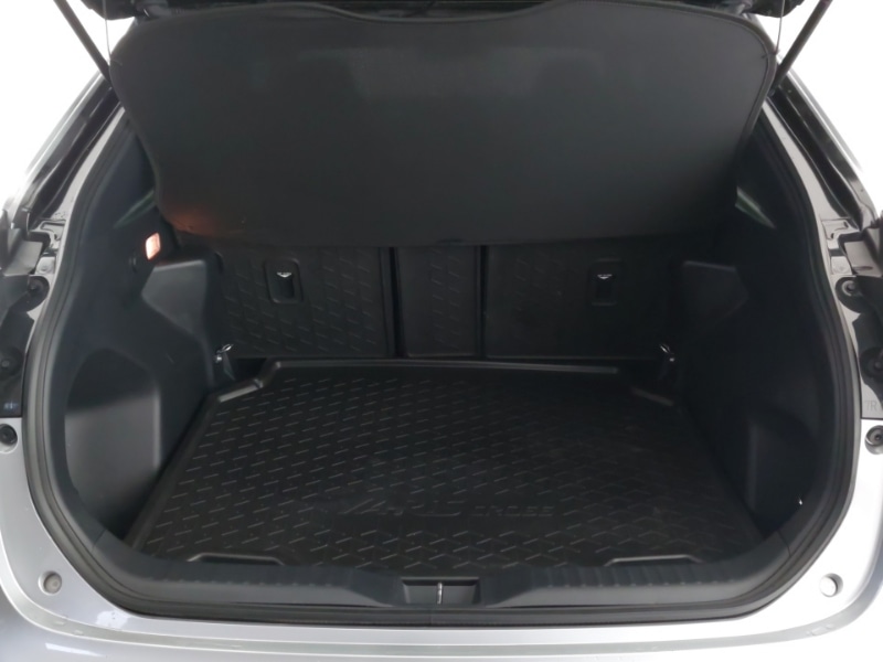 Used Toyota Yaris Cross 2022 for sale - 76763820: Photo 8