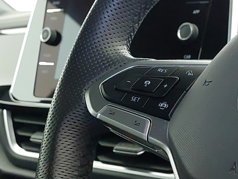 Used Volkswagen T-Roc 2025 for sale - 77105489: Photo 13