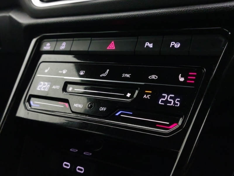 Used Volkswagen T-Roc 2022 for sale - 77404920: Photo 16