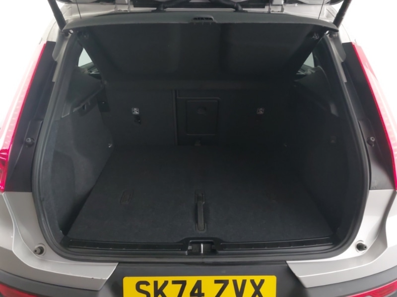 Used Volvo XC40 2024 for sale - 76506762: Photo 8