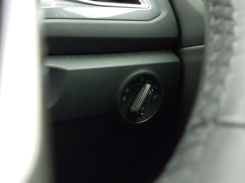 Used Volkswagen T-Roc 2023 for sale - 77623305: Photo 13