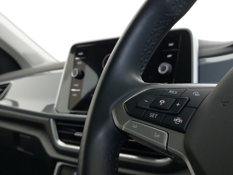 Used Volkswagen T-Roc 2023 for sale - 77623305: Photo 14