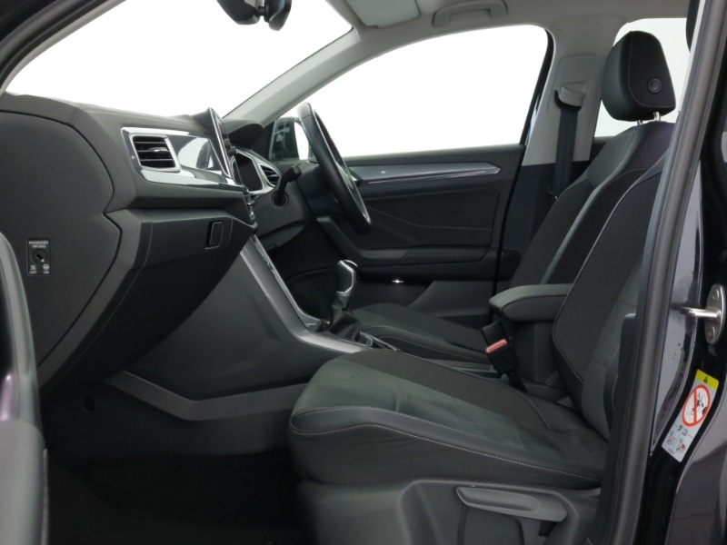 Used Volkswagen T-Roc 2023 for sale - 77623305: Photo 5