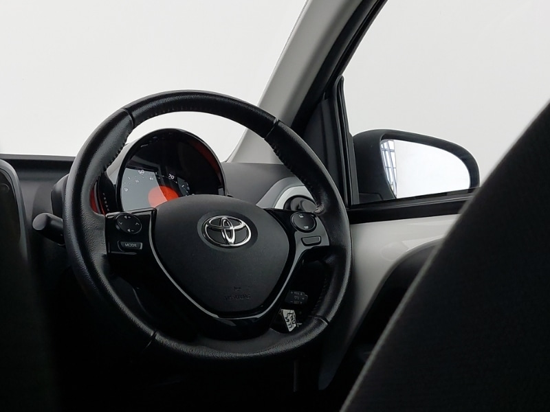 Used Toyota AYGO 2019 for sale - 76815932: Photo 10