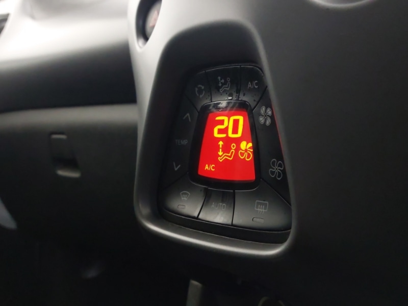 Used Toyota AYGO 2019 for sale - 76815932: Photo 16