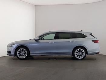 Used Skoda Superb 2024 for sale - 78269179: Photo