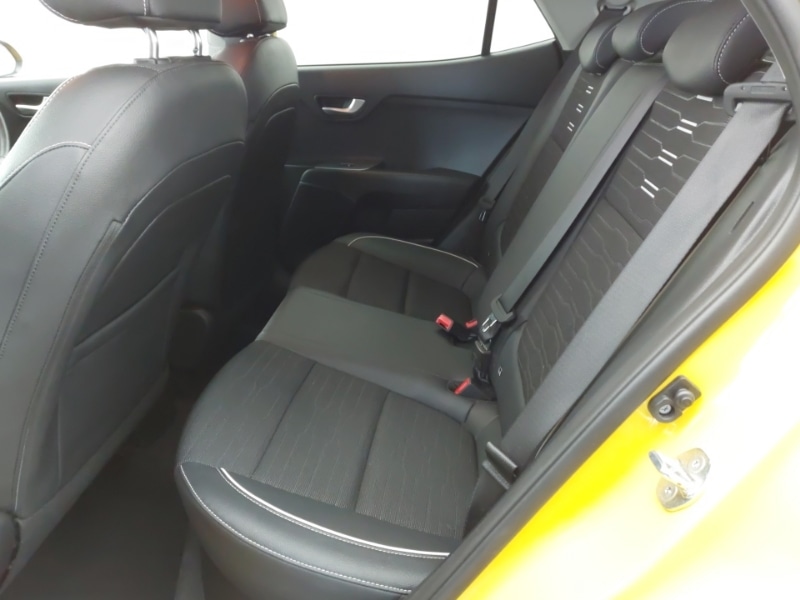 Used Kia Stonic 2021 for sale - 76343513: Photo 6