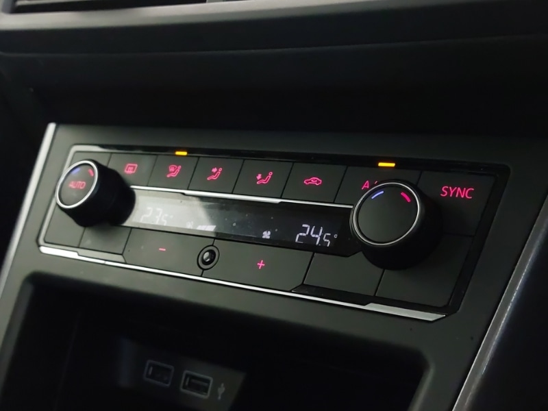 Used Volkswagen Polo 2018 for sale - 76987400: Photo 16