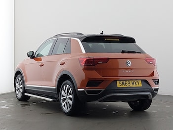 Used Volkswagen T-Roc 2019 for sale - 77333635: Photo