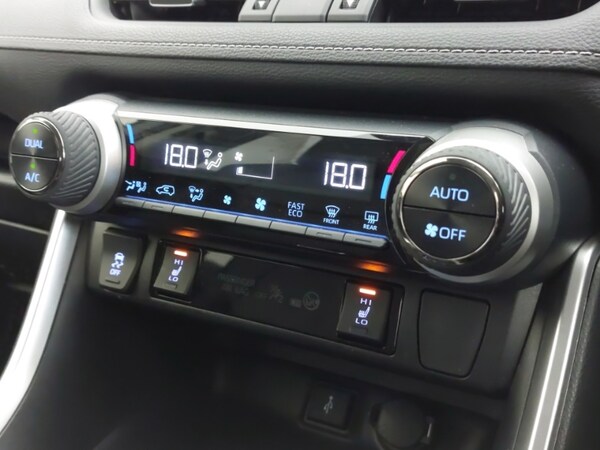 Used Toyota RAV4 2021 for sale - 76058871: Photo 18