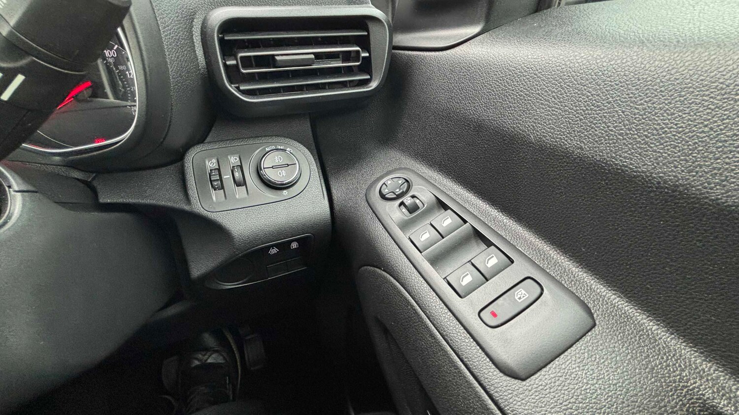 Used Vauxhall Combo Life 2021 for sale - 77856366: Photo 17