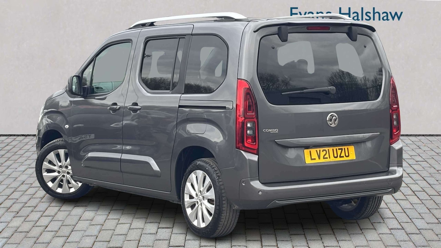Used Vauxhall Combo Life 2021 for sale - 77856366: Photo 2
