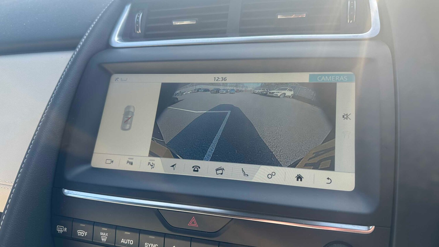 Used Jaguar E-Pace 2018 for sale - 77858040: Photo 16