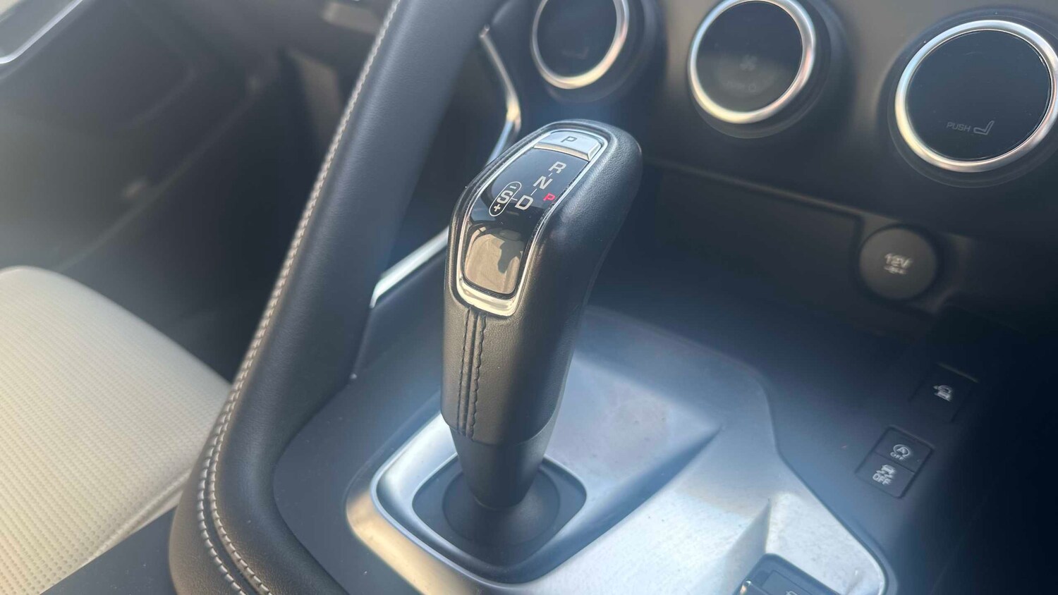 Used Jaguar E-Pace 2018 for sale - 77858040: Photo 17