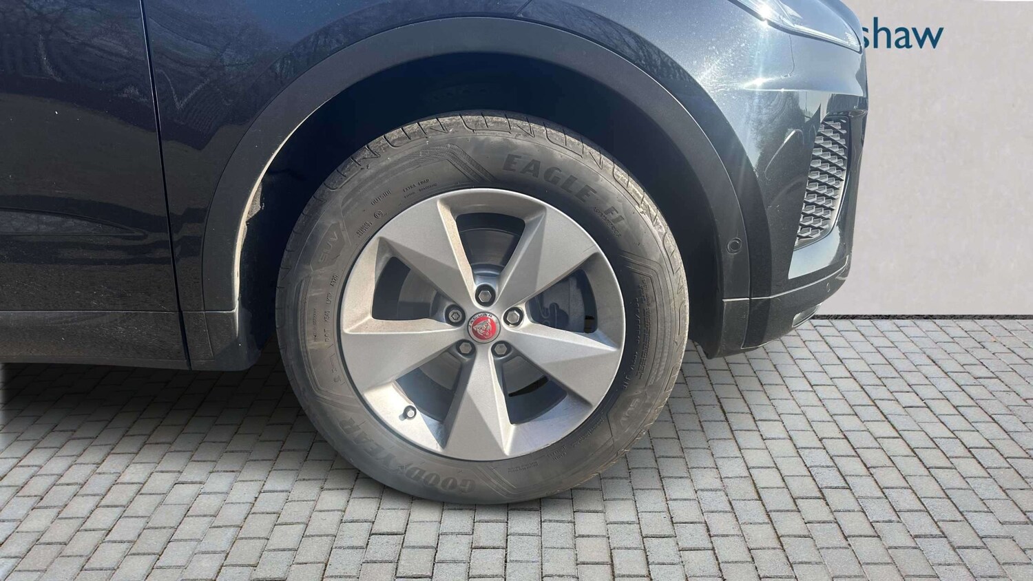 Used Jaguar E-Pace 2018 for sale - 77858040: Photo 8