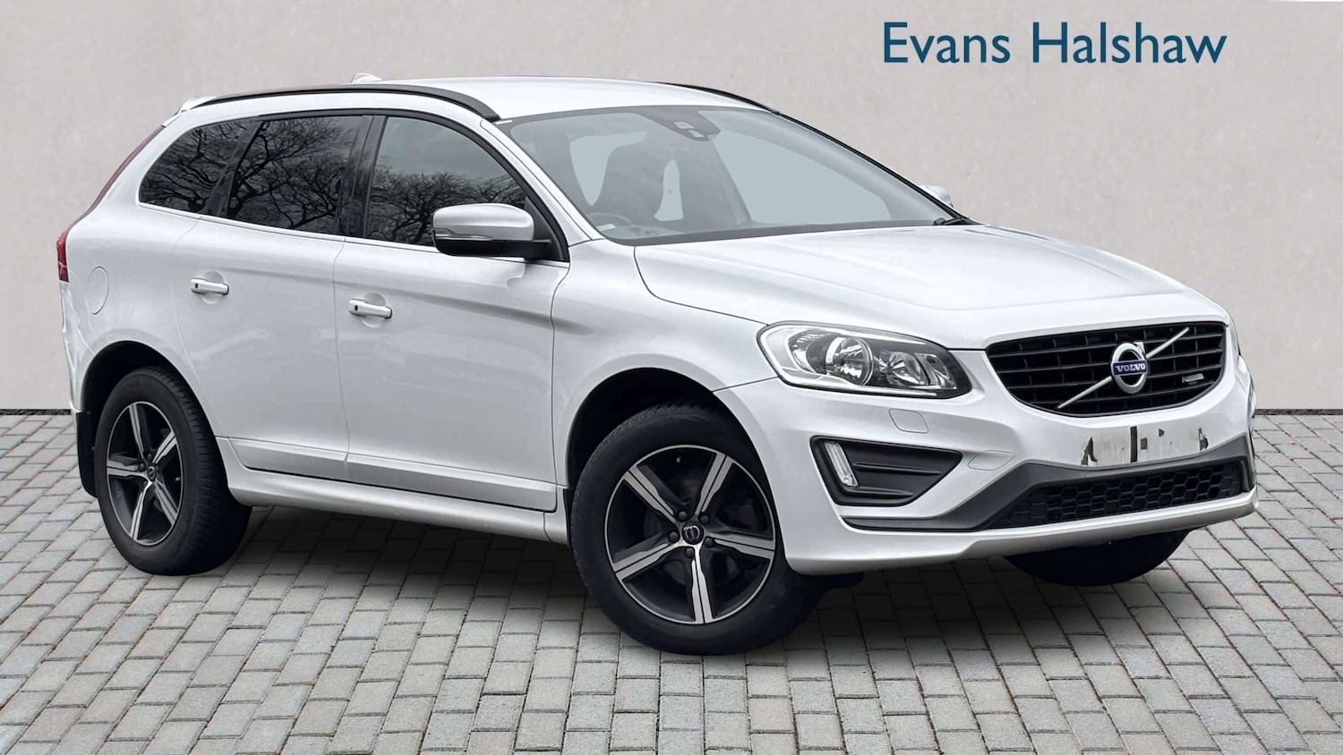 Used Volvo XC60 2017 for sale - 78024395: Photo 1