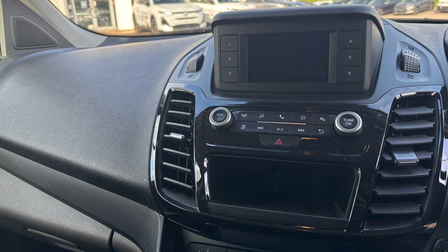 Used Ford Transit Connect 2024 for sale - 78208826: Photo 4