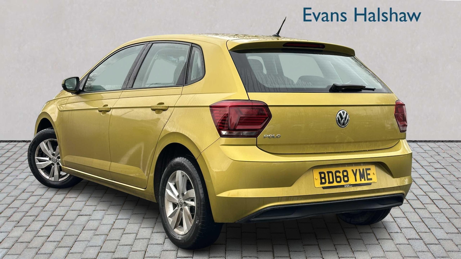 Used Volkswagen Polo 2018 for sale - 77858760: Photo 2