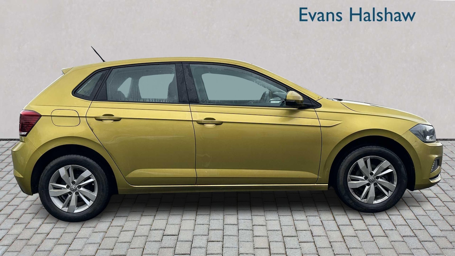 Used Volkswagen Polo 2018 for sale - 77858760: Photo 4