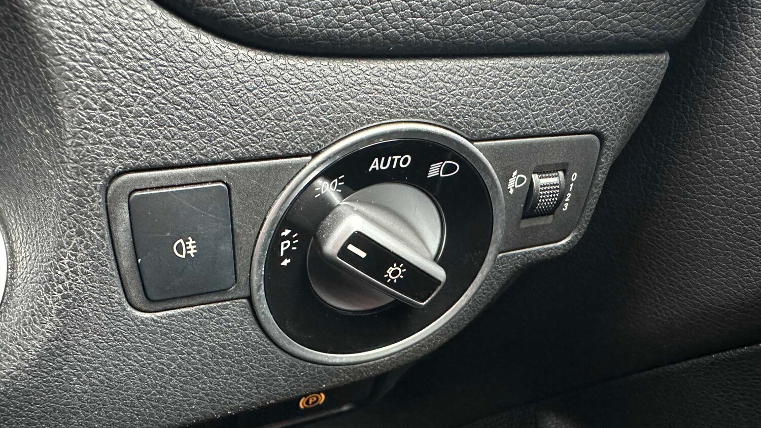 Used Mercedes-Benz CLA for sale - 77859718: Photo 15