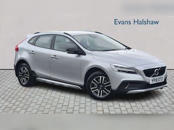 Used Volvo V40 2018 for sale - 79678677: Photo