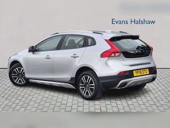 Used Volvo V40 2018 for sale - 79678677: Photo