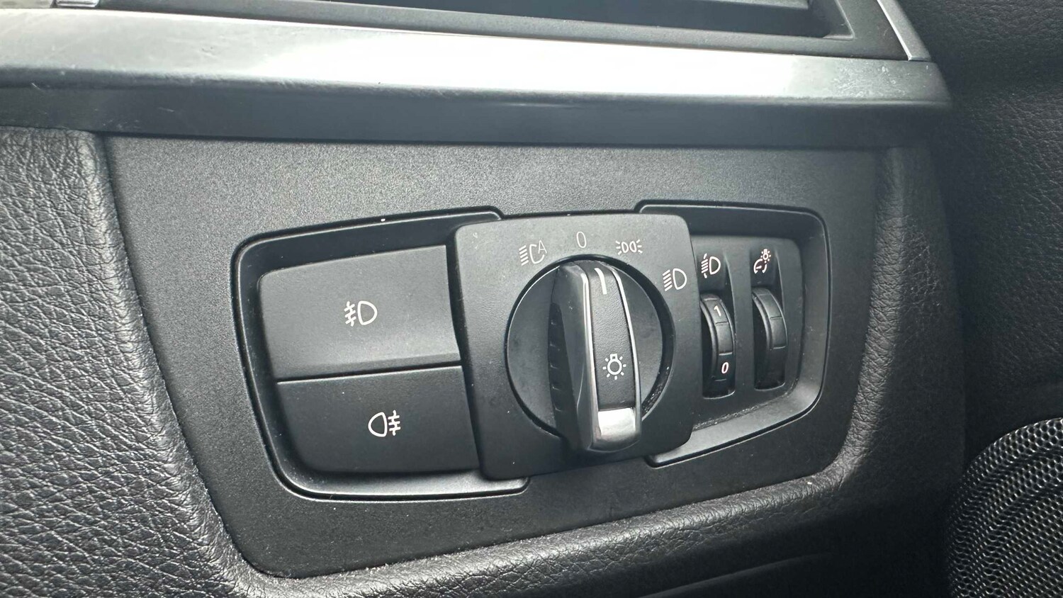 Used BMW 3 Series 2018 for sale - 77899208: Photo 19