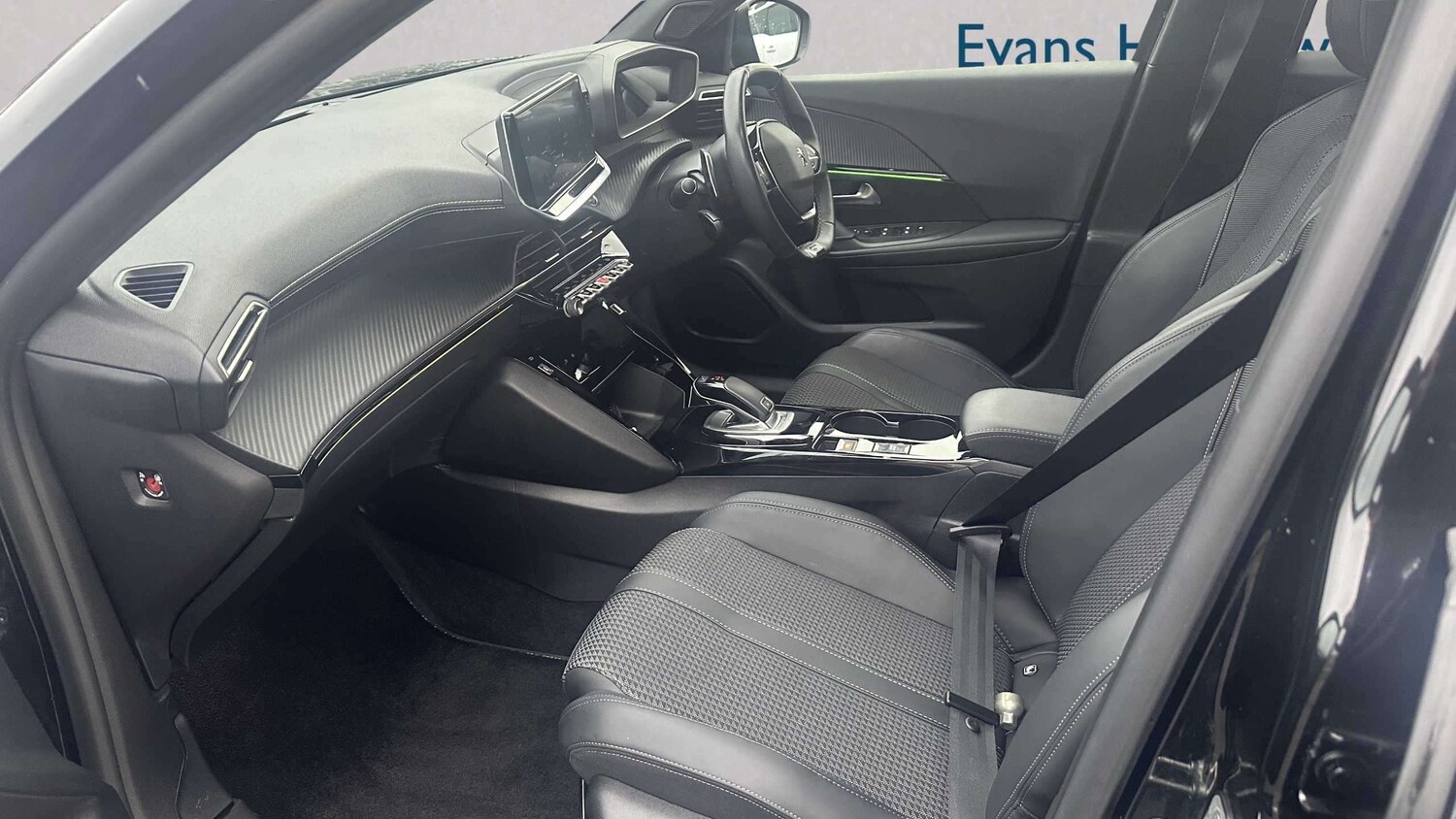 Used Peugeot 2008 for sale - 77861054: Photo 13