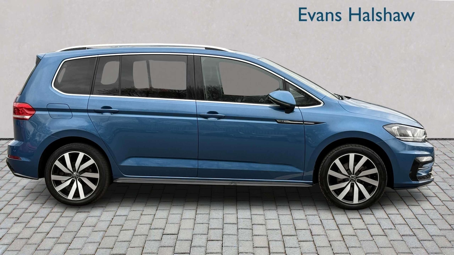 Used Volkswagen Touran for sale - 77860244: Photo 5