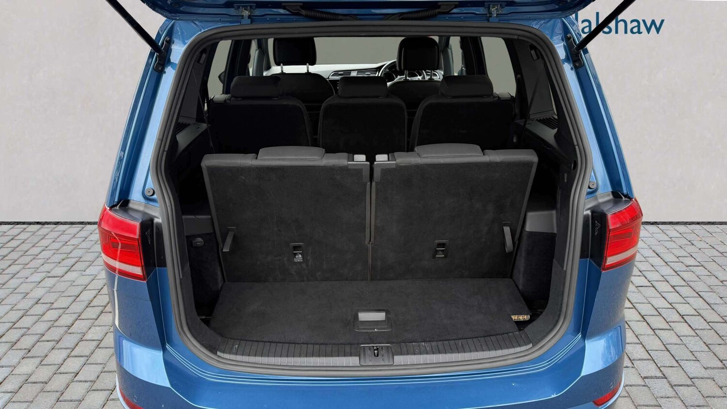 Used Volkswagen Touran for sale - 77860244: Photo 7