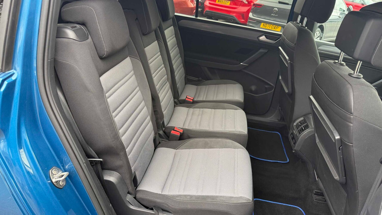 Used Volkswagen Touran for sale - 77860244: Photo 9